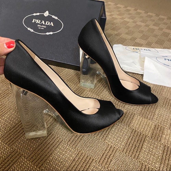 Authentic Prada heels - Picture 1 of 10
